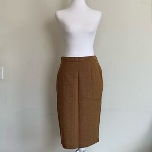 Women’s Wool Pencil Skirt. Feminine and chic.